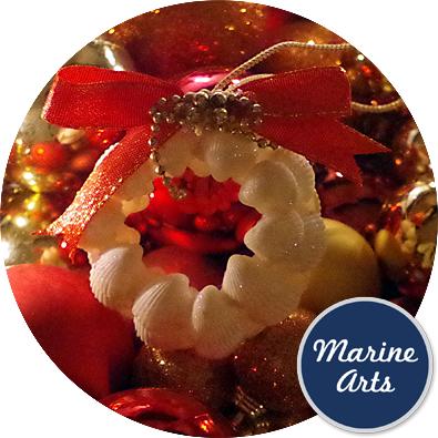 - Festive Decor - Clam Rose Mini Wreath